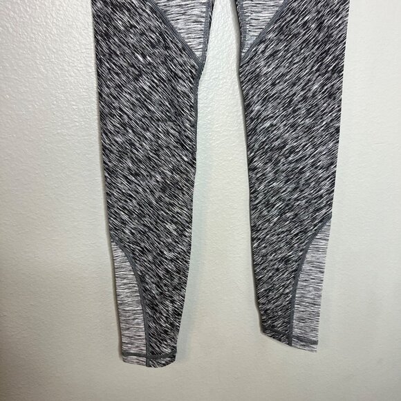 VIMMIA Defy Reversible Leggings Size XS Charcoal Compression NWT - Picture 3 of 9